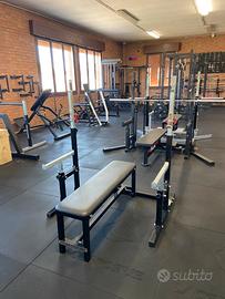 Half rack v4 con panca powergear