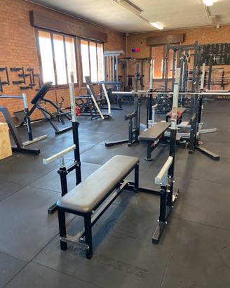 Half rack v4 con panca powergear
