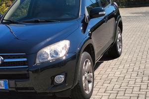 rav 4 Luxury 