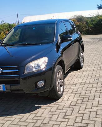 rav 4 Luxury 
