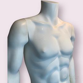 Manichini e busti uomo