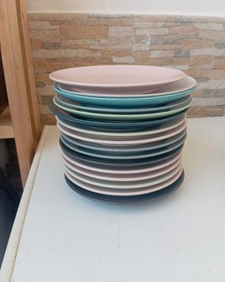 16 piattini+6 vassoi rettangolari 