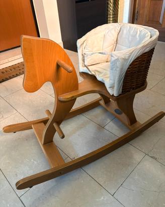 Cavallo a dondolo in legno per bambini con seduta