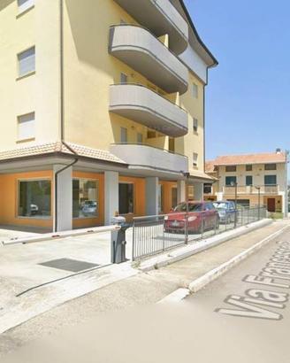 Immobile di 82 m² con 1 locale a Altino