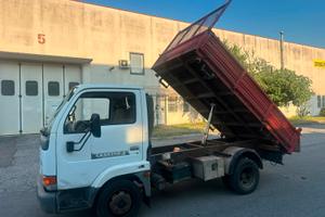 Nissan Cabstar 3.0 Td RIBALTABILE TRILATERALE