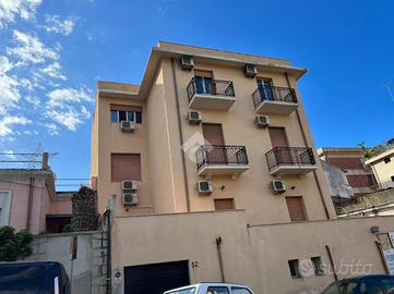4 LOCALI A REGGIO DI CALABRIA