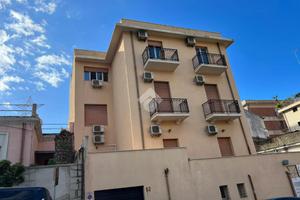 4 LOCALI A REGGIO DI CALABRIA