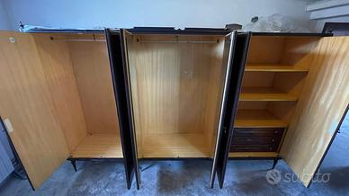 Armadio in legno vintage