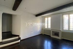 Elegante Trilocale con Finiture di Pregio