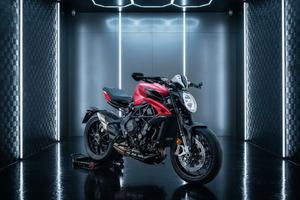 MV AGUSTA DRAGSTER 800 ROSSO