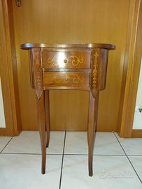 tavolino con due cassettini
