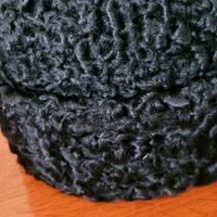 Cappello in Astrakan 