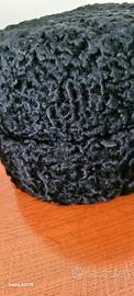 Cappello in Astrakan 