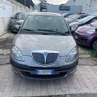Lancia Ypsilon 1.3 Multijet 16V Argento. 3p