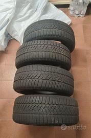TRENO GOMME INVERNALI PIRELLI 225/50 R17