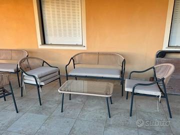 Set divanetto per esterno