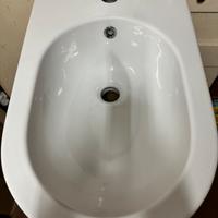 Sanitari bidet sospeso