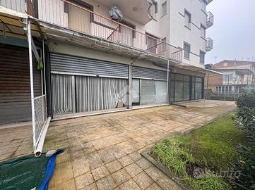 NEGOZIO A CESENATICO
