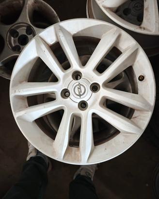cerchi Opel da 17 pilici