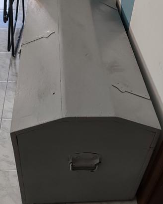 CASSAPANCA TIPO FORZIERE  DI LEGNO 