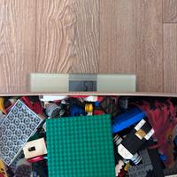 5.7 kg di lego sfusi per bambino