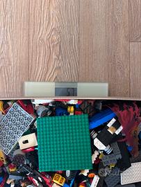 5.7 kg di lego sfusi per bambino