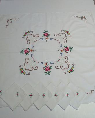 Tovaglia da thè+6 tovaglioli Punto a croce