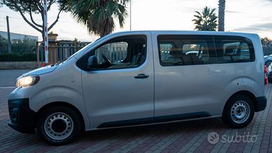 Peugeot EXPERT TRAVELLER 1.6 BLUEHDI 9 POSTI