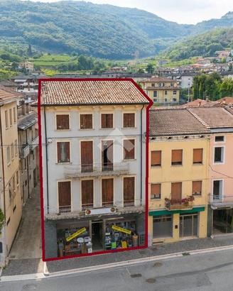 PALAZZINA A MONTECCHIA DI CROSARA