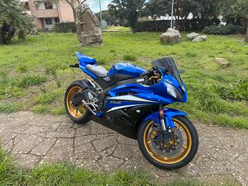 Yamaha R6
