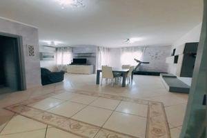 Appartamento +garage+mansarda+portico