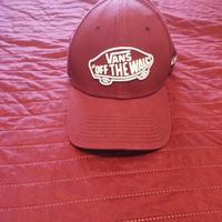 berretto rosso Vans