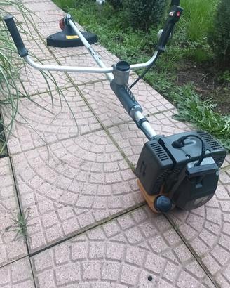 Decespugliatore McCulloch Titan 4000