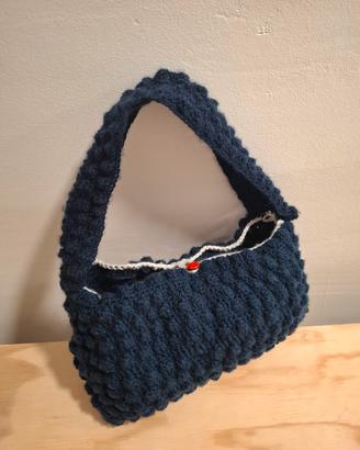 Borsa handmade all’uncinetto in cordino – fatta a 