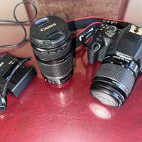 Canon EOS 2000D con teleobiettivo