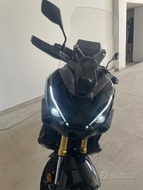 X-adv 750 2025