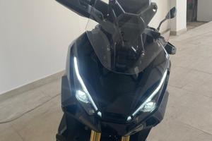 X-adv 750 2025
