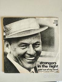 strangers in the night di Frank Sinatra 