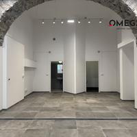 CENTRO - Negozio ristrutturato fronte strada