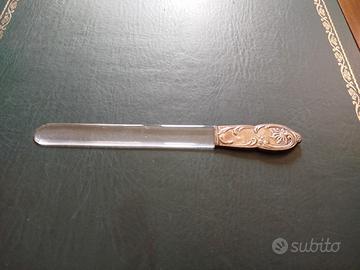 Antico tagliacarte in argento da scrivania