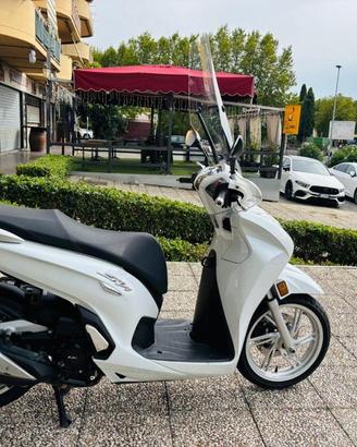 HONDA SH 350 PASSAGGIO GARANZIA TAGLIANDO INCLUS