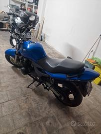 Kawasaki zr7 