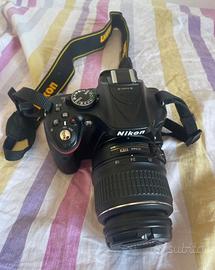 Macchina Reflex Nikon