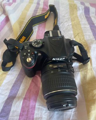 Macchina Reflex Nikon
