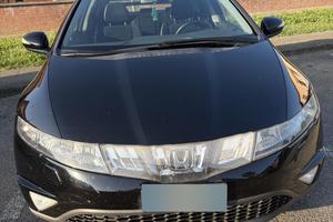Honda Civic 1.8 executive