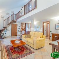 LUMINOSO QUADRILOCALE ALL'ULTIMO PIANO CON TERRAZZ