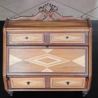 Soprammobile scrittoio intarsiato con ribaltina