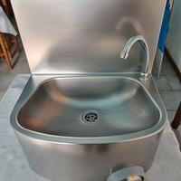 lavamani inox con comando a ginocchio
