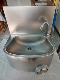 lavamani inox con comando a ginocchio