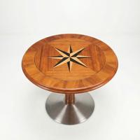 Tavolo rotondo di design con intarsio a stella